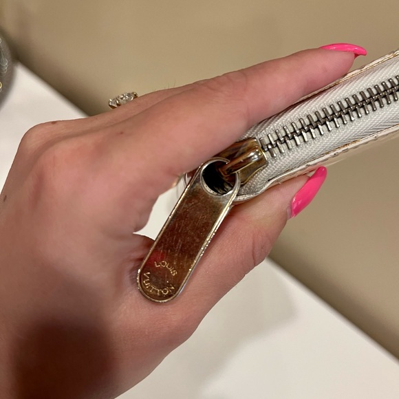 Louis Vuitton monogram venis patent leather 2004 zipper wallet - Picture 4 of 7